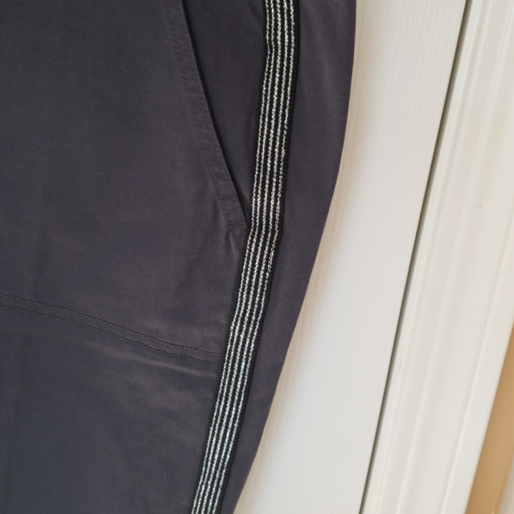 Capris - Picture 2 of 3